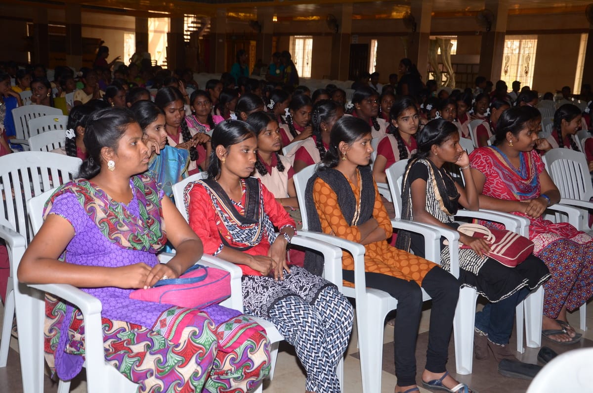 Naanum Oru Saathanaiyaalan — empowerment session photo 18